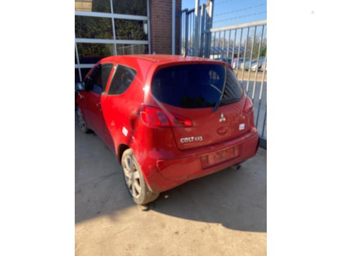Mitsubishi Colt 1.3 16V Sloopvoertuig (2006, Rood)