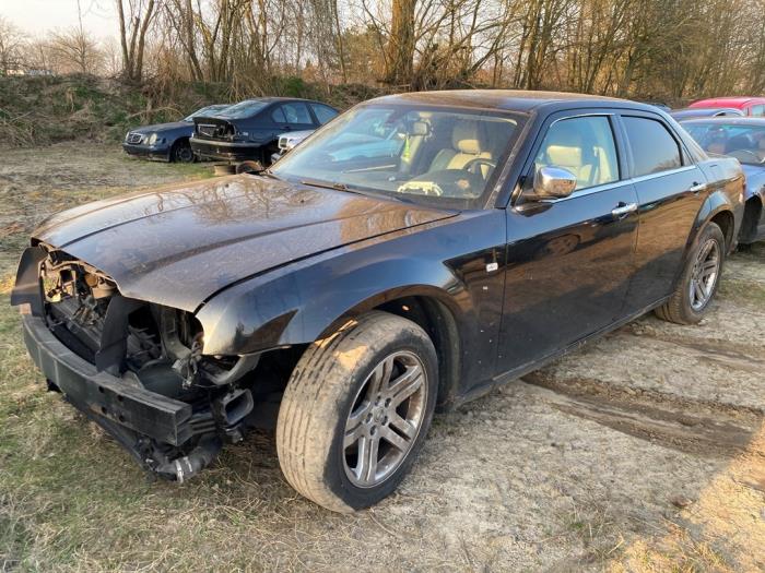 Chrysler 300 C 3.0 CRD V6 24V Sloopvoertuig (2007, Zwart)