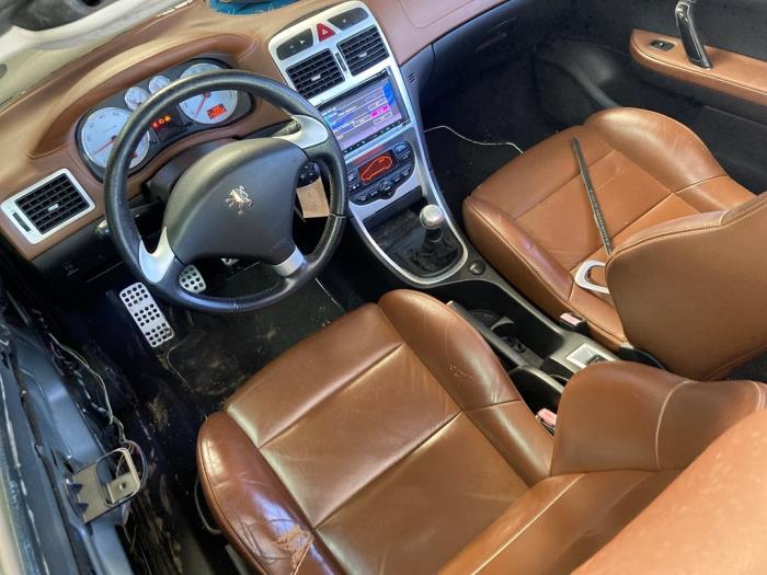 Peugeot 307 CC 2.0 16V Sloopvoertuig (2004, Grijs)