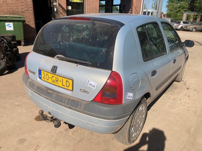 Renault Clio II 1.4 16V Si Sloopvoertuig (2001, Grijs)