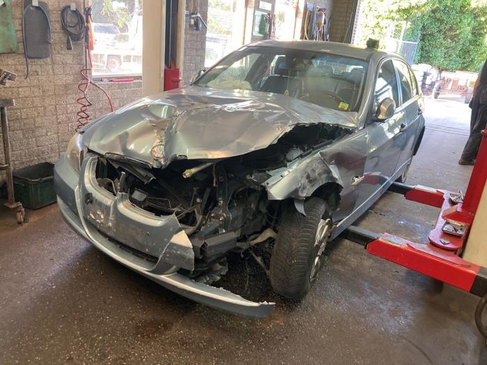 BMW 3 serie 320i 16V Sloopvoertuig (2006, Grijs)