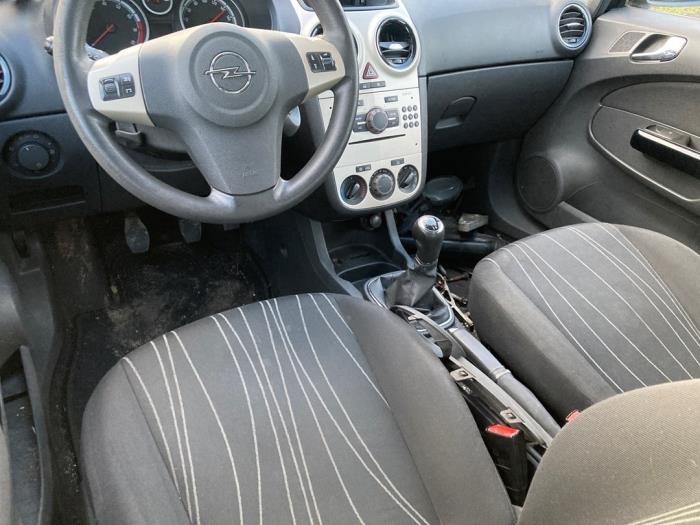 Opel Corsa D 1.2 16V Sloopvoertuig (2008, Zwart)