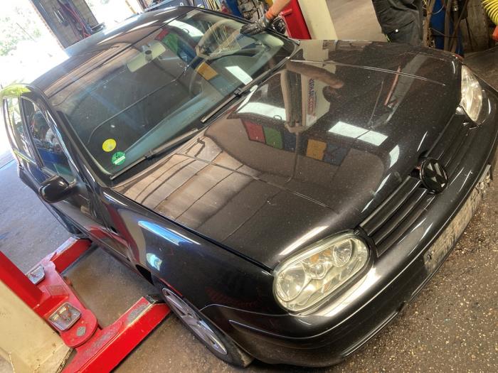 Volkswagen Golf IV 2.0 Sloopvoertuig (2003, Zwart)