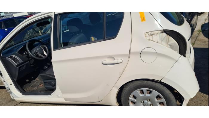 Hyundai i20 1.4 CRDi 16V Sloopvoertuig (2013)