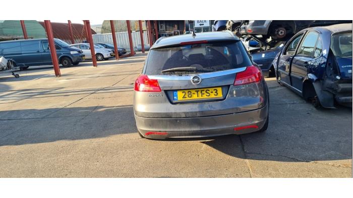 Opel Insignia Sports Tourer 1.4 Turbo 16V Ecotec Sloopvoertuig (2012, Grijs)