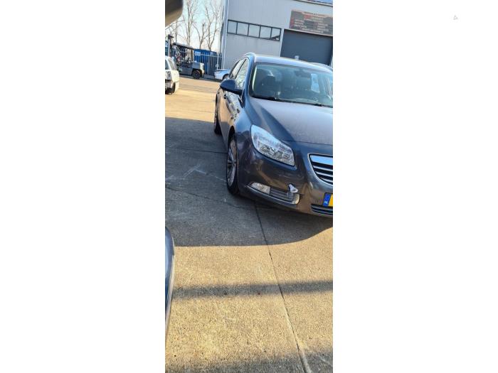 Opel Insignia Sports Tourer 1.4 Turbo 16V Ecotec Sloopvoertuig (2012, Grijs)