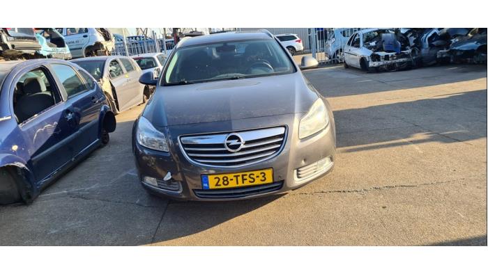 Opel Insignia Sports Tourer 1.4 Turbo 16V Ecotec Sloopvoertuig (2012, Grijs)