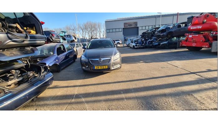 Opel Insignia Sports Tourer 1.4 Turbo 16V Ecotec Sloopvoertuig (2012, Grijs)