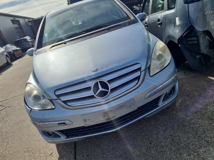 Mercedes B-Klasse Sloopvoertuig (2006, Licht, Blauw)
