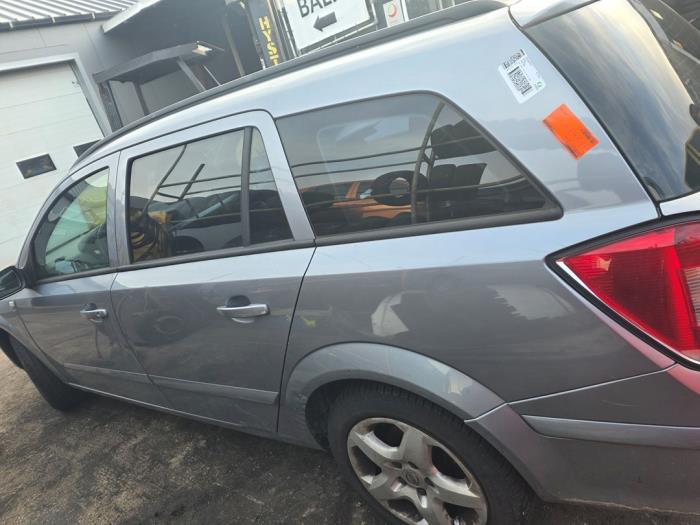 Opel Astra H SW 1.6 16V Twinport Sloopvoertuig (2007, Grijs)