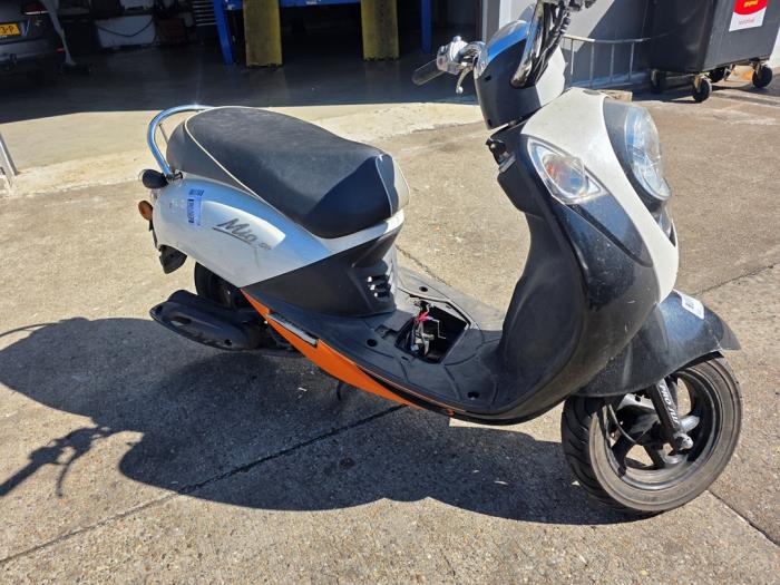 Sym Mio Scooter (Sloopvoertuig, 2011)