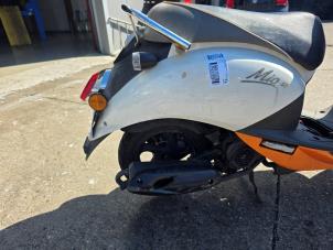 Sym Mio Scooter (Sloopvoertuig, 2011)