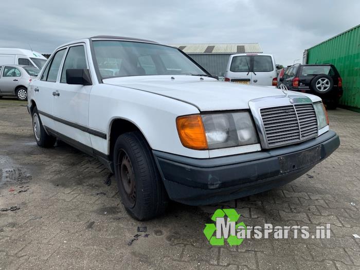 Mercedes E 2.3 230 E Sloopvoertuig (1986, Wit)