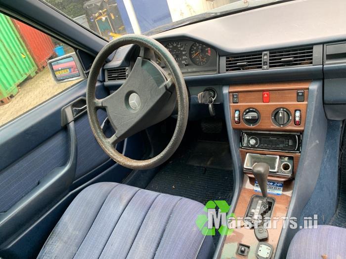 Mercedes E 2.3 230 E Sloopvoertuig (1986, Wit)