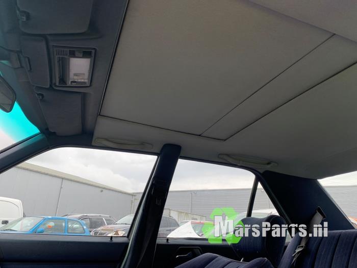 Mercedes E 2.3 230 E Sloopvoertuig (1986, Wit)