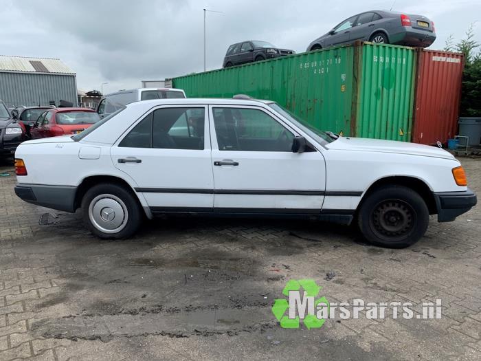 Mercedes E 2.3 230 E Sloopvoertuig (1986, Wit)