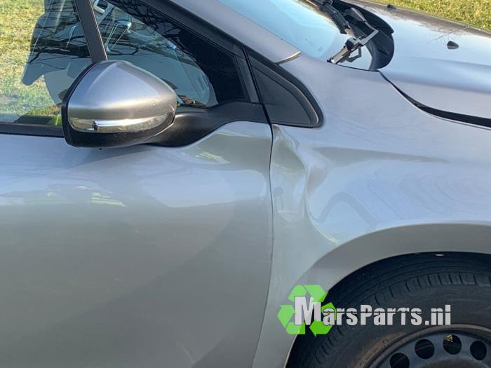 Peugeot 2008 1.2 Vti 12V PureTech 82 Sloopvoertuig (2014, Grijs)