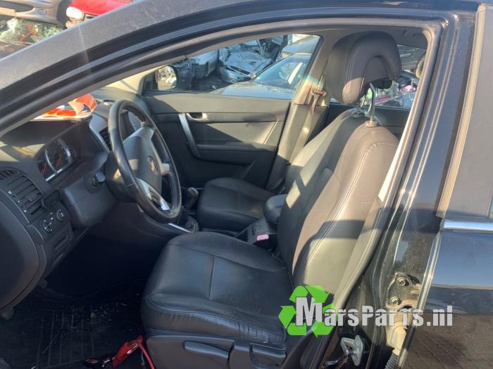 Chevrolet Captiva 2.4 16V 4x2 Sloopvoertuig (2006, Zwart)