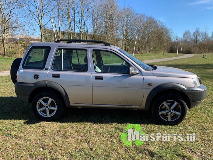 Landrover Freelander Hard Top 2.5 V-6 Sloopvoertuig (2002, Beige)