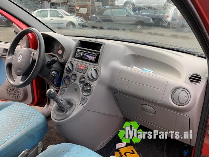 Fiat Panda 1.2 Fire Sloopvoertuig (2004, Rood)