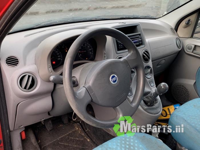 Fiat Panda 1.2 Fire Sloopvoertuig (2004, Rood)