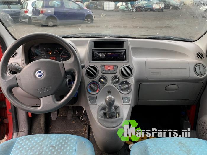 Fiat Panda 1.2 Fire Sloopvoertuig (2004, Rood)