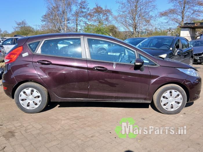 Ford Fiesta 6 1.6 TDCi 16V Sloopvoertuig (2010, Rood)