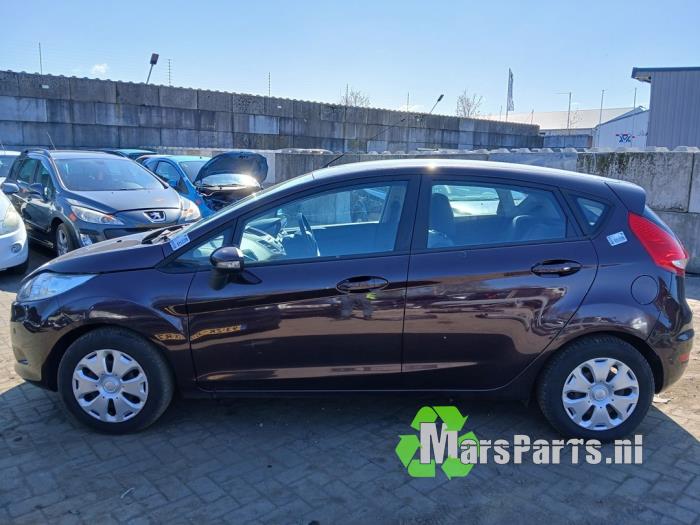 Ford Fiesta 6 1.6 TDCi 16V Sloopvoertuig (2010, Rood)