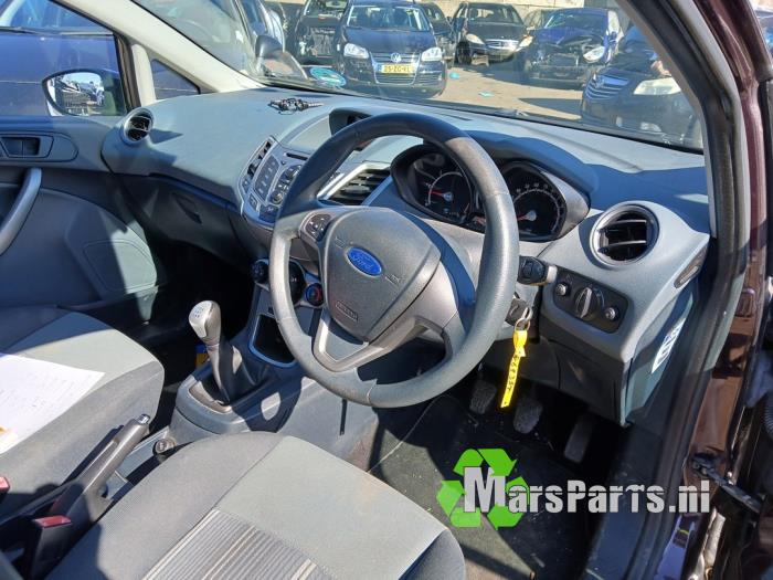 Ford Fiesta 6 1.6 TDCi 16V Sloopvoertuig (2010, Rood)