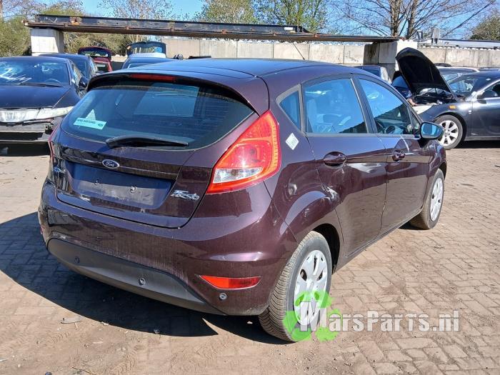 Ford Fiesta 6 1.6 TDCi 16V Sloopvoertuig (2010, Rood)