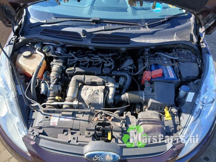 Ford Fiesta 6 1.6 TDCi 16V Sloopvoertuig (2010, Rood)