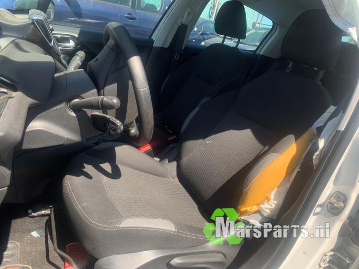 Peugeot 208 I 1.2 Vti 12V PureTech 82 Sloopvoertuig (2016, Wit)
