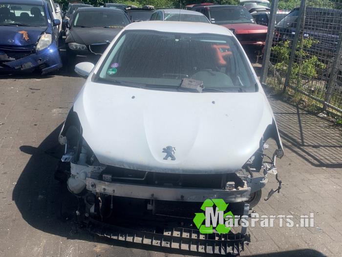 Peugeot 208 I 1.2 Vti 12V PureTech 82 Sloopvoertuig (2016, Wit)