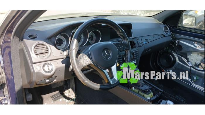Mercedes C Estate 1.6 C-180 16V BlueEfficiency Sloopvoertuig (2014, Blauw)