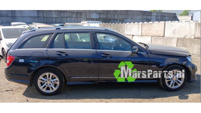 Mercedes C Estate 1.6 C-180 16V BlueEfficiency Sloopvoertuig (2014, Blauw)