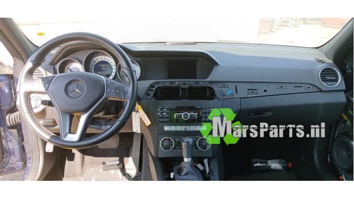 Mercedes C Estate 1.6 C-180 16V BlueEfficiency Sloopvoertuig (2014, Blauw)