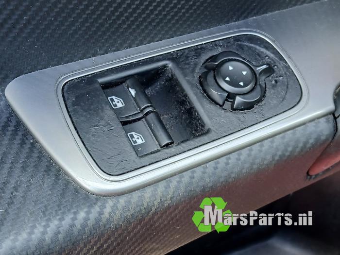 Alfa Romeo MiTo 1.3 JTDm 16V Sloopvoertuig (2009, Rood)