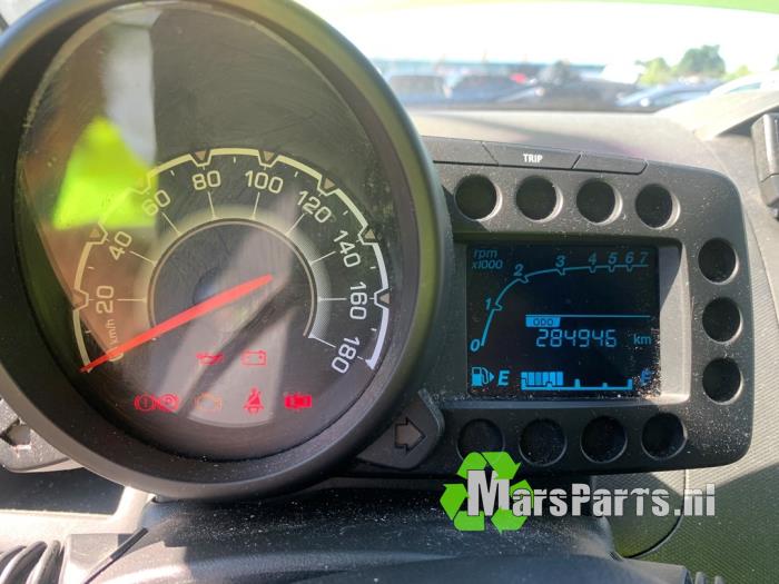 Chevrolet Spark 1.0 16V Bifuel Sloopvoertuig (2012, Groen)