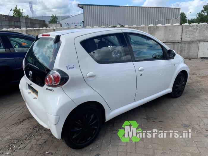 Toyota Aygo 1.0 12V VVT-i Sloopvoertuig (2010, Wit)