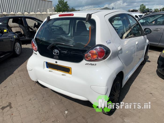 Toyota Aygo 1.0 12V VVT-i Sloopvoertuig (2010, Wit)
