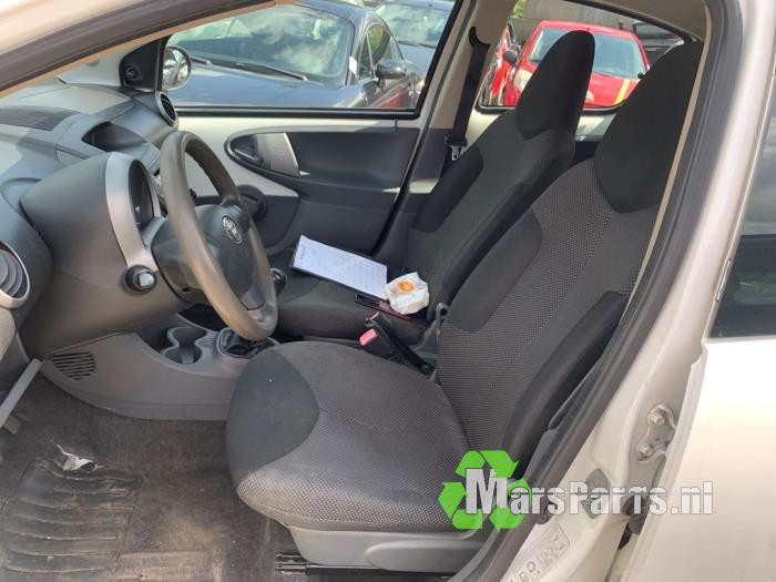 Toyota Aygo 1.0 12V VVT-i Sloopvoertuig (2010, Wit)