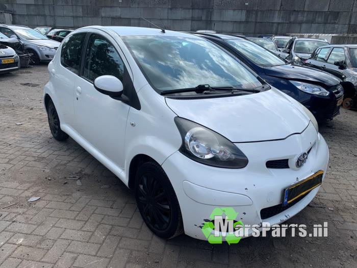 Toyota Aygo 1.0 12V VVT-i Sloopvoertuig (2010, Wit)