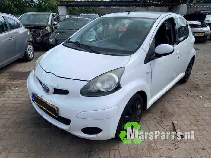 Toyota Aygo 1.0 12V VVT-i Sloopvoertuig (2010, Wit)