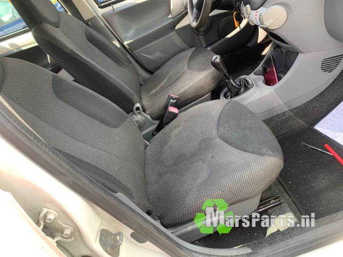 Toyota Aygo 1.0 12V VVT-i Sloopvoertuig (2010, Wit)