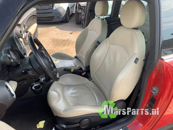 Mini Clubman 1.6 16V Cooper Sloopvoertuig (2011, Rood)