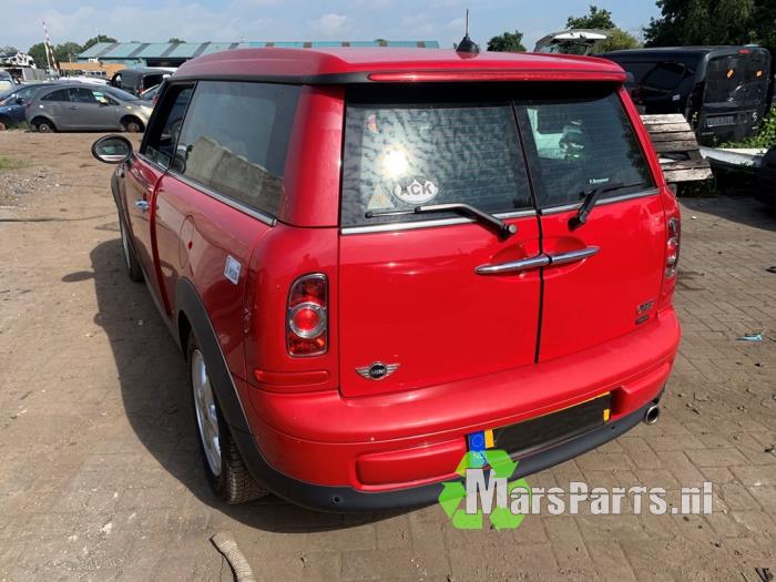 Mini Clubman 1.6 16V Cooper Sloopvoertuig (2011, Rood)