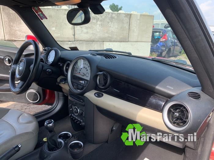 Mini Clubman 1.6 16V Cooper Sloopvoertuig (2011, Rood)