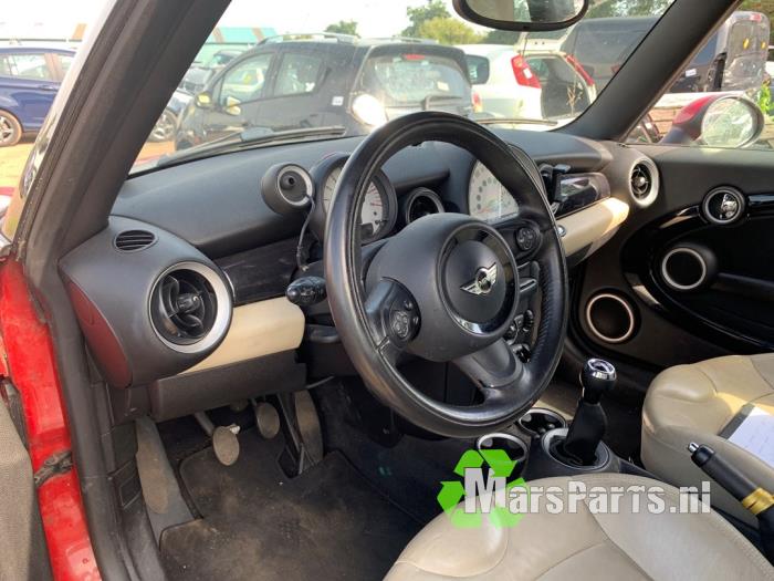 Mini Clubman 1.6 16V Cooper Sloopvoertuig (2011, Rood)