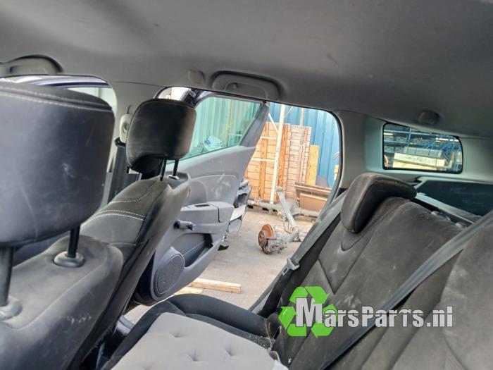 Renault Clio IV Estate/Grandtour 1.5 Energy dCi 90 FAP Sloopvoertuig (2015, Zwart)
