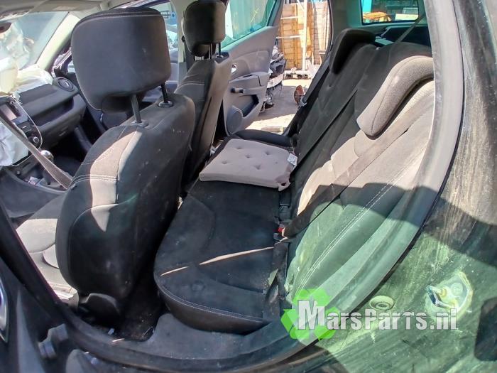 Renault Clio IV Estate/Grandtour 1.5 Energy dCi 90 FAP Sloopvoertuig (2015, Zwart)